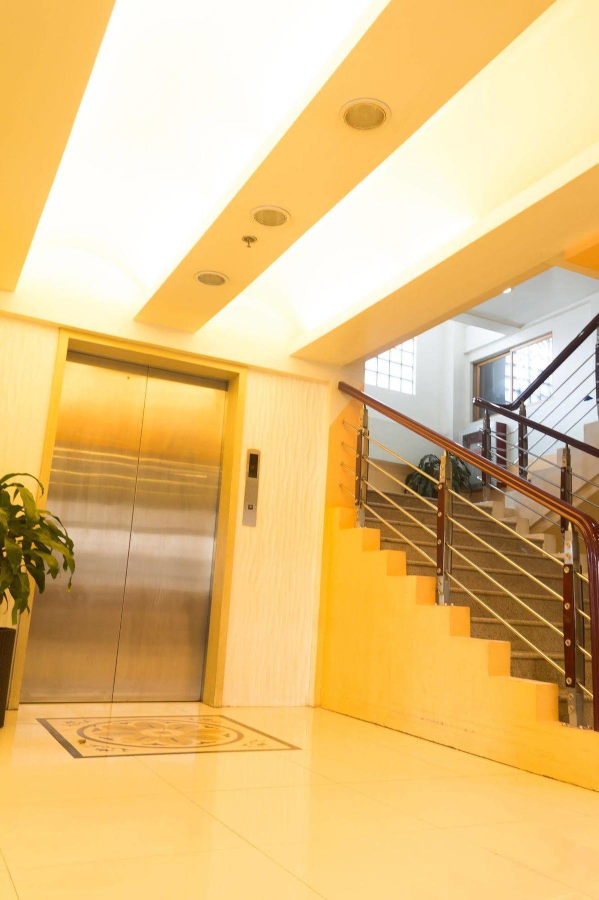 City Center Hotel Багио Экстерьер фото